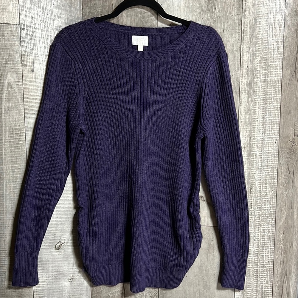 A:Glow Maternity Sweater Size L
